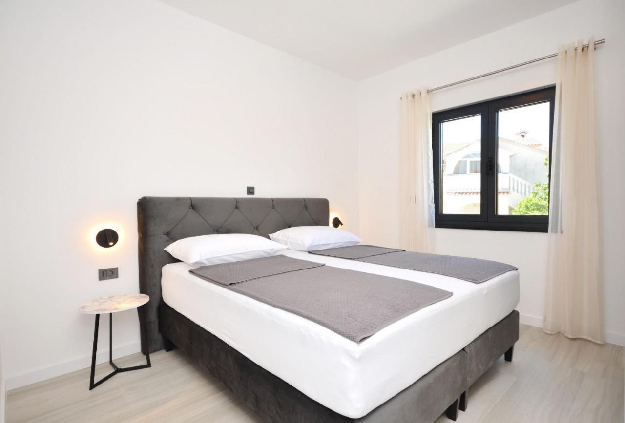 Apartments Villa Casia Srima Eksteriør billede